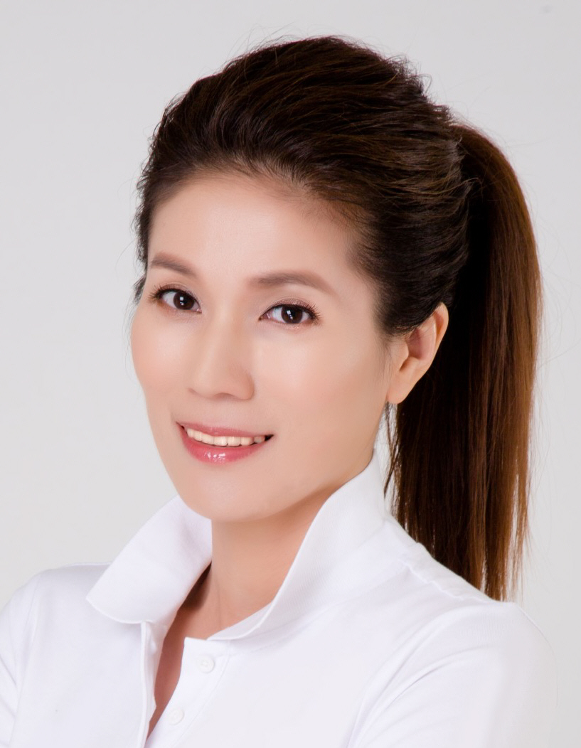 謝美英